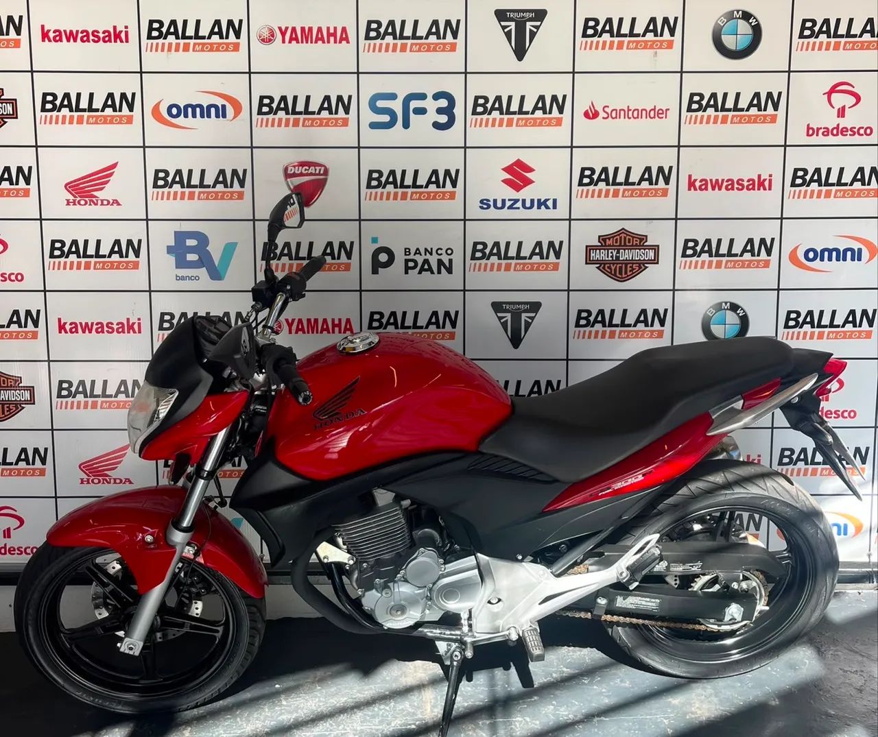 CB300 2012 - Foto 4