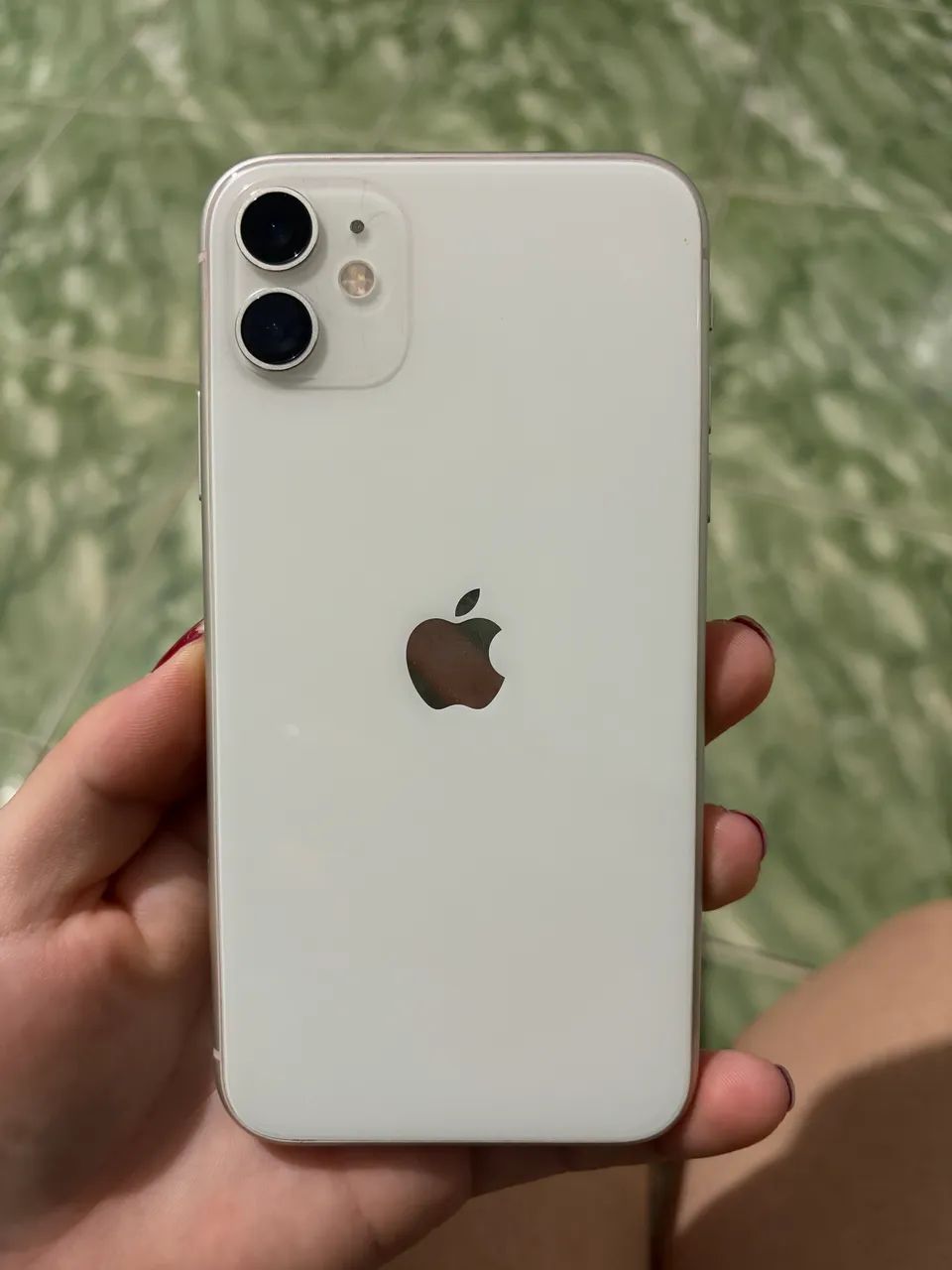 iPhone 11 branco / sem nenhuma marca de uso