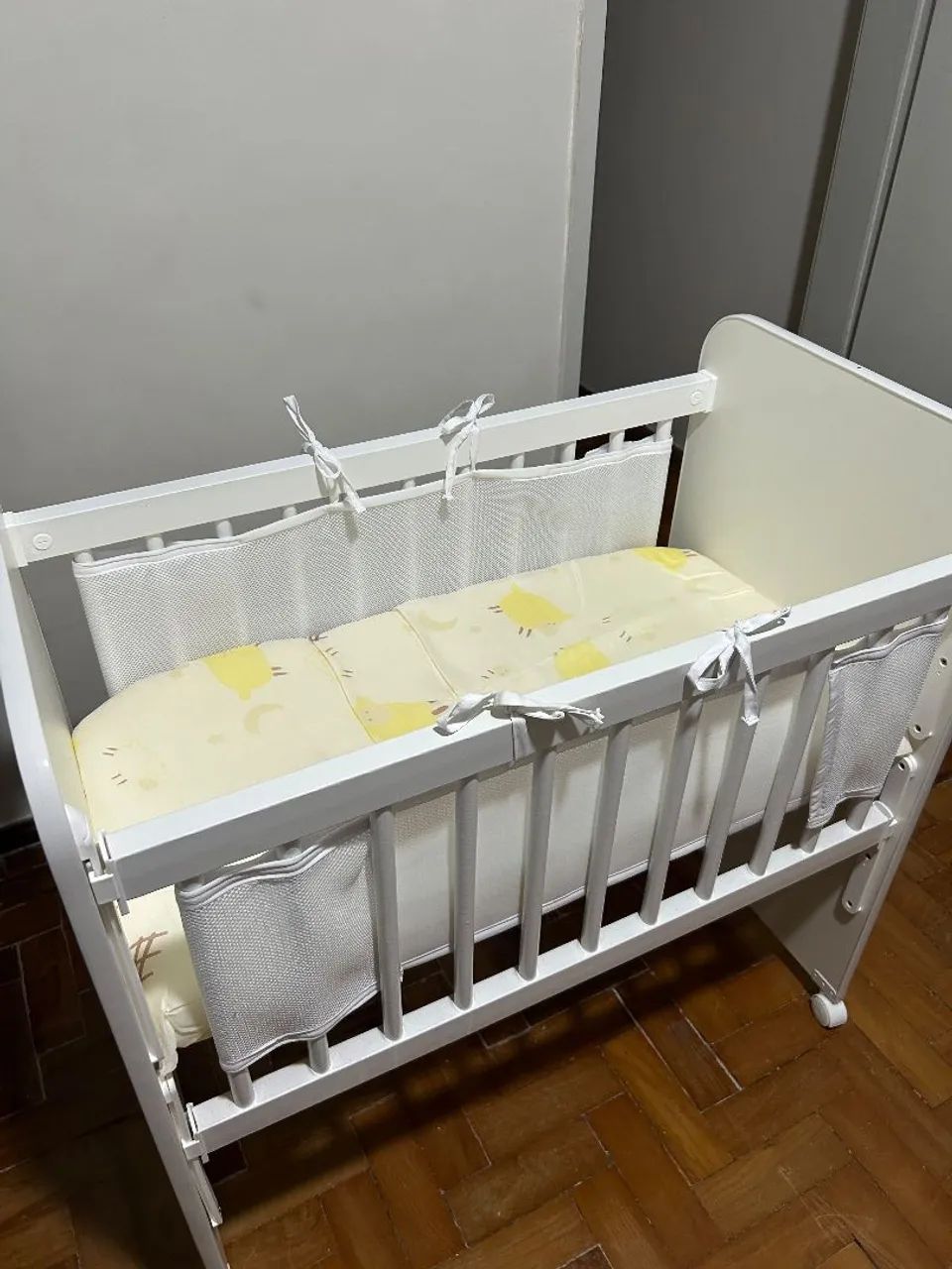 Mini berço com colchão 