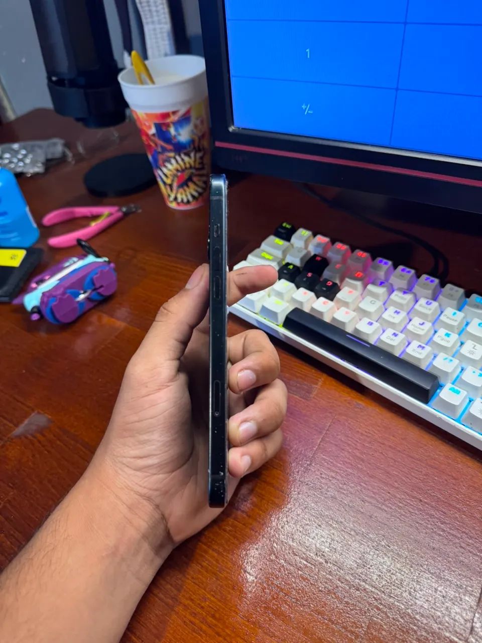 iPhone 15 plus, detalhes técnico!  - Foto 4