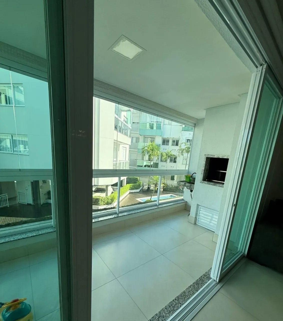 Apartamento para Locação em Florianópolis, JURERE, 2 dormitórios, 1 suíte, 3 banheiros, 1  - Foto 11