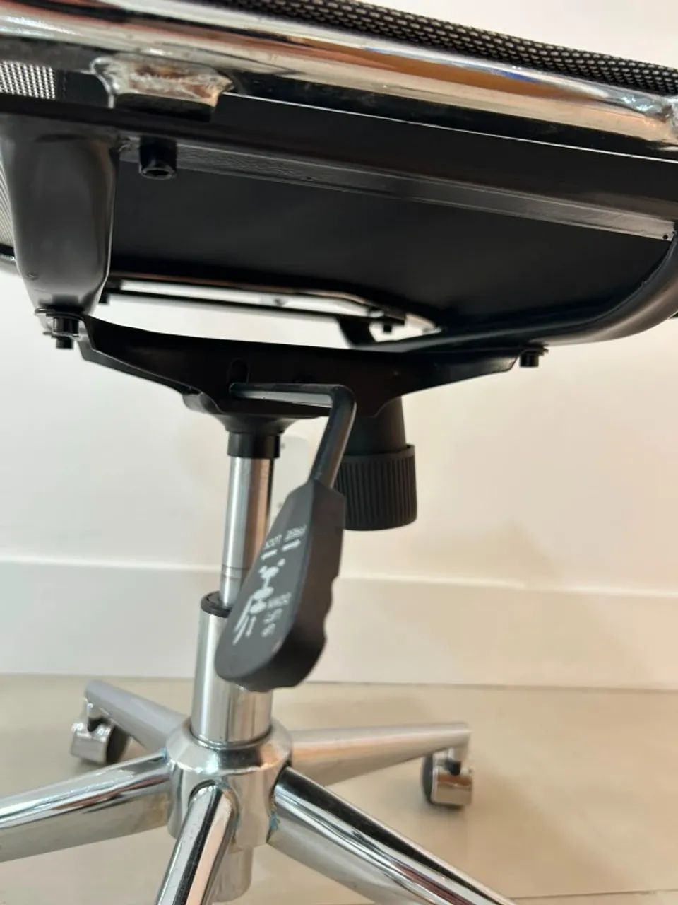 Conjunto com 4 cadeiras executivas Eames Star - Foto 2