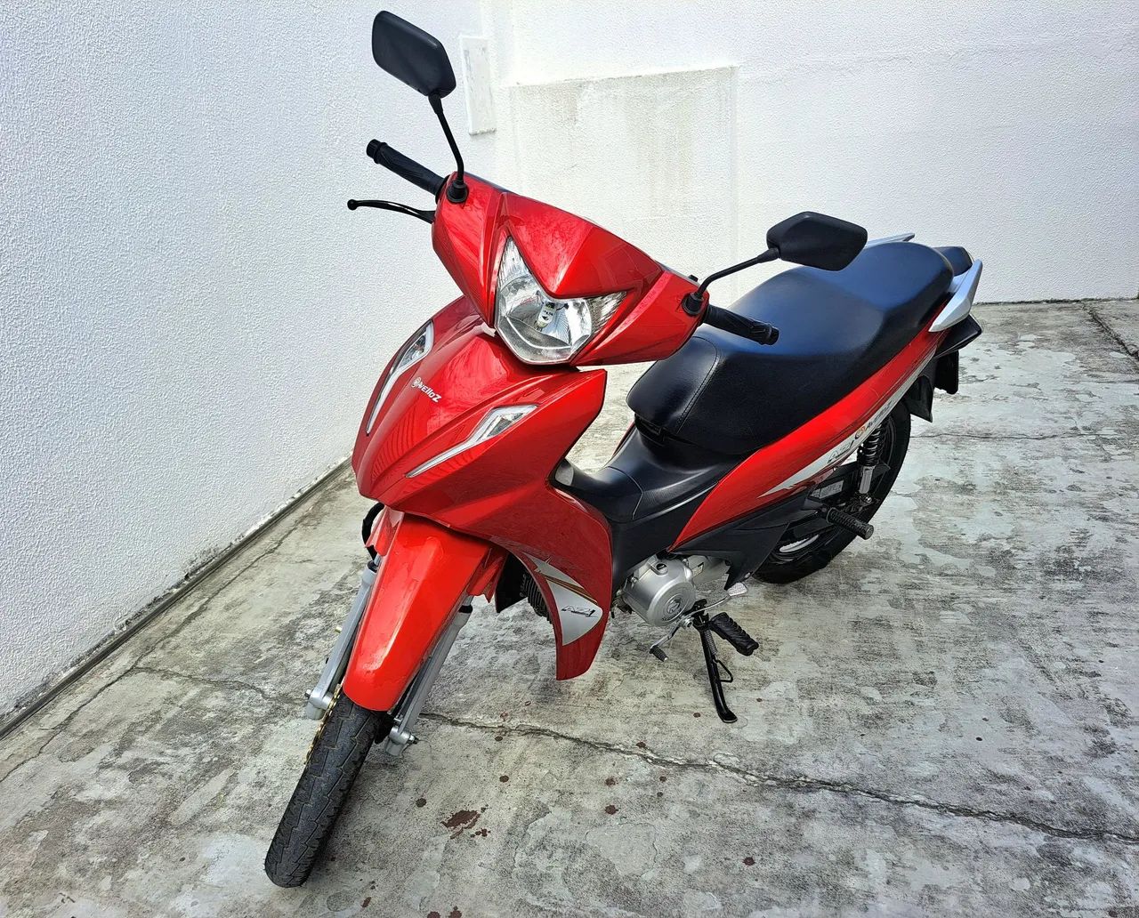 Avelloz AZ 01 (50cc) 2024.