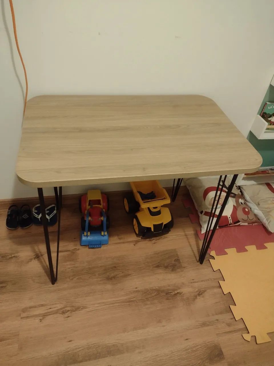 Mesa de escritório ou estudos477314891351992324