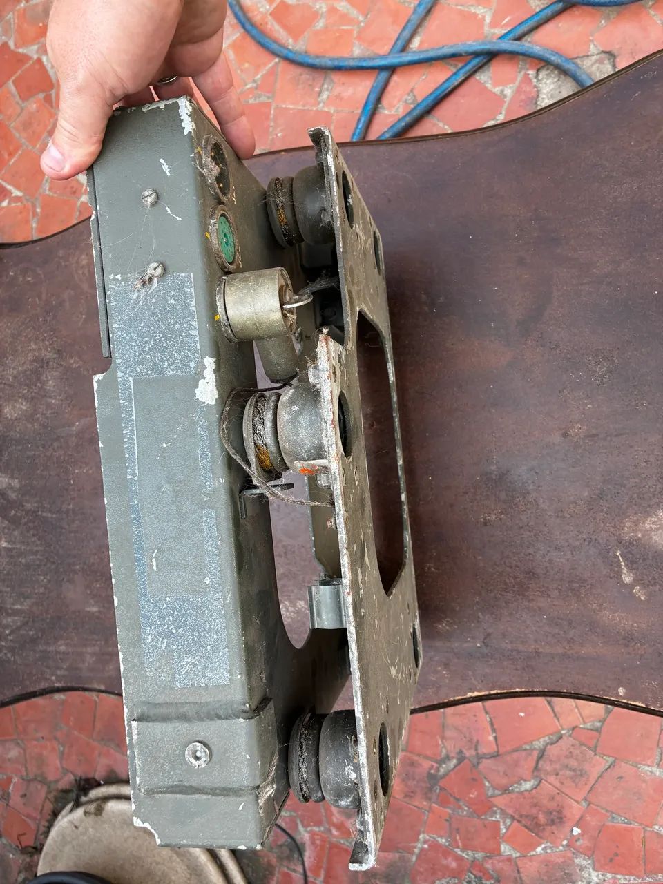 Suporte de rádio militar - Foto 2