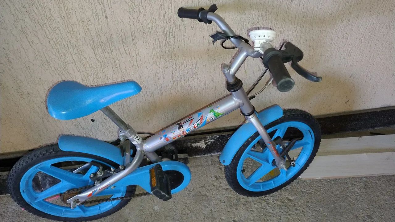 VENDO BICICLETA ARO 12 - Foto 2