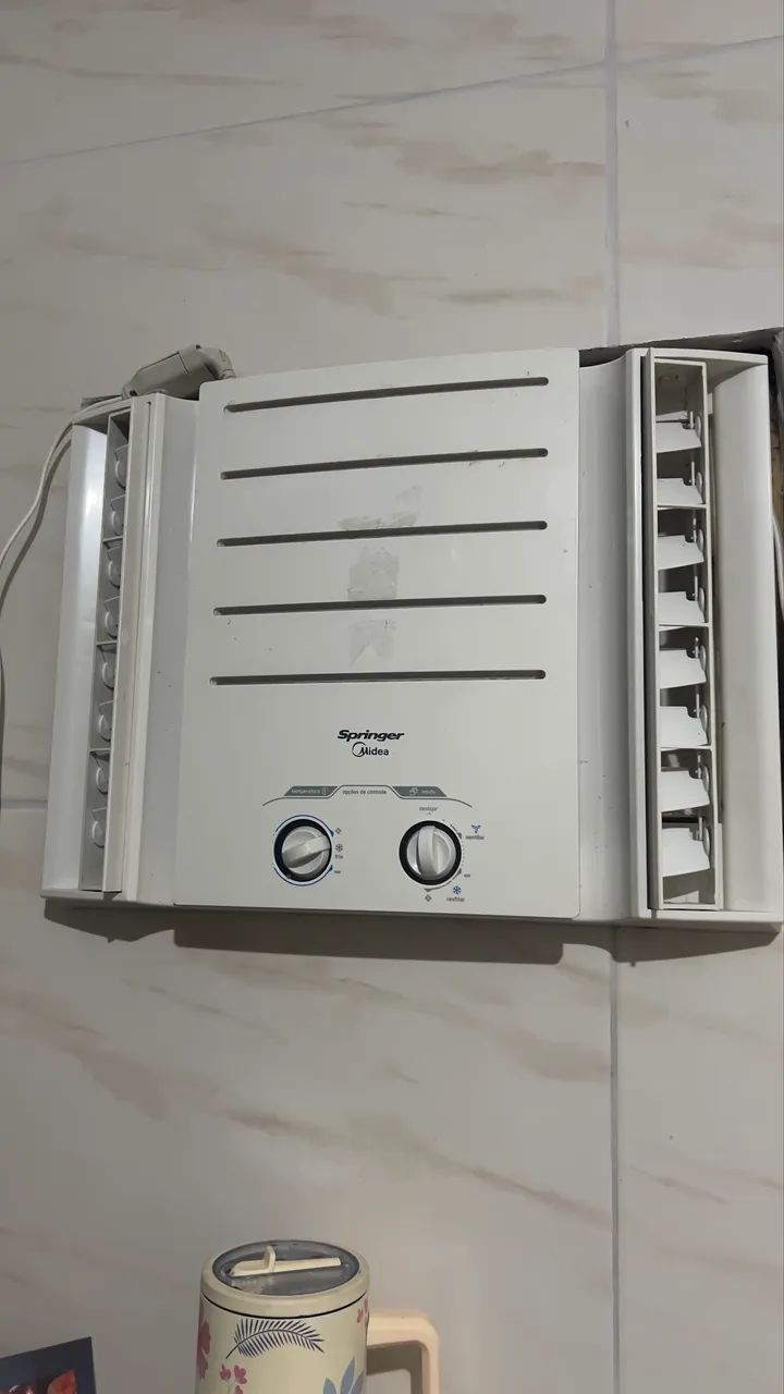 Ar Midea semi novo 7500 BTUS
