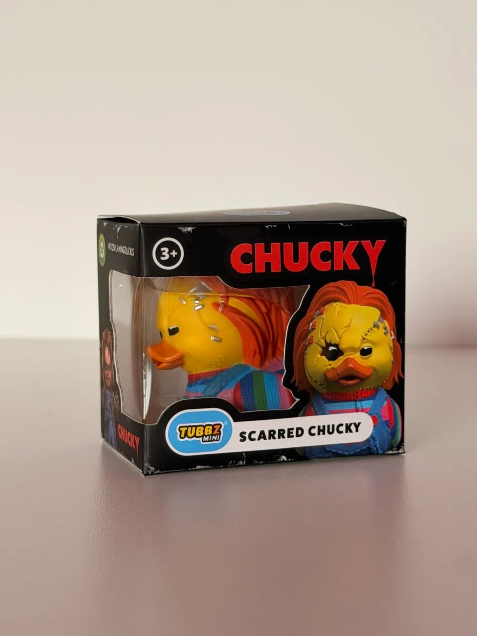 boneco colecionável mini chucky scarred - Foto 2