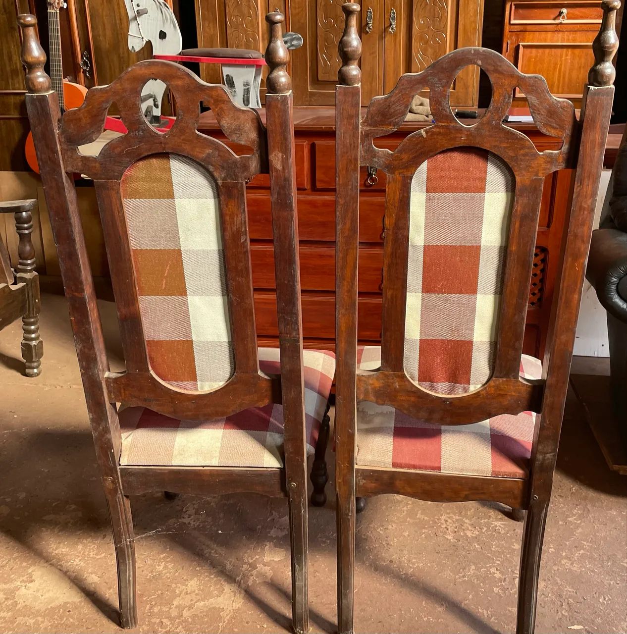 Cadeiras Antigas - Foto 3