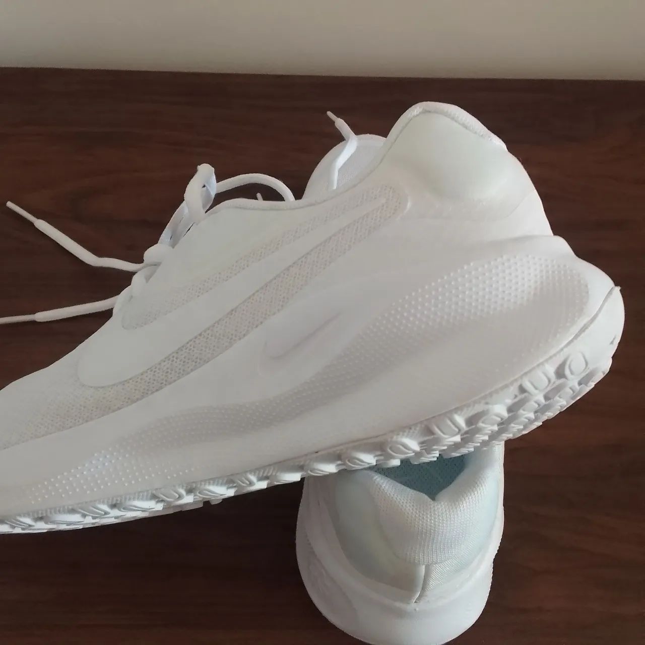 VENDO TÊNIS NIKE NOVO  - Foto 3
