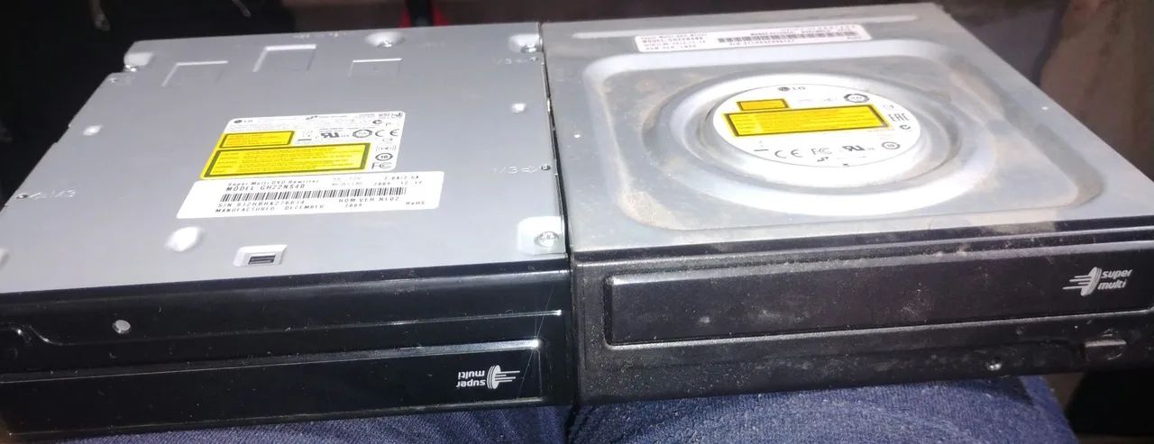 Leitor e gravador de CD/DVD RW