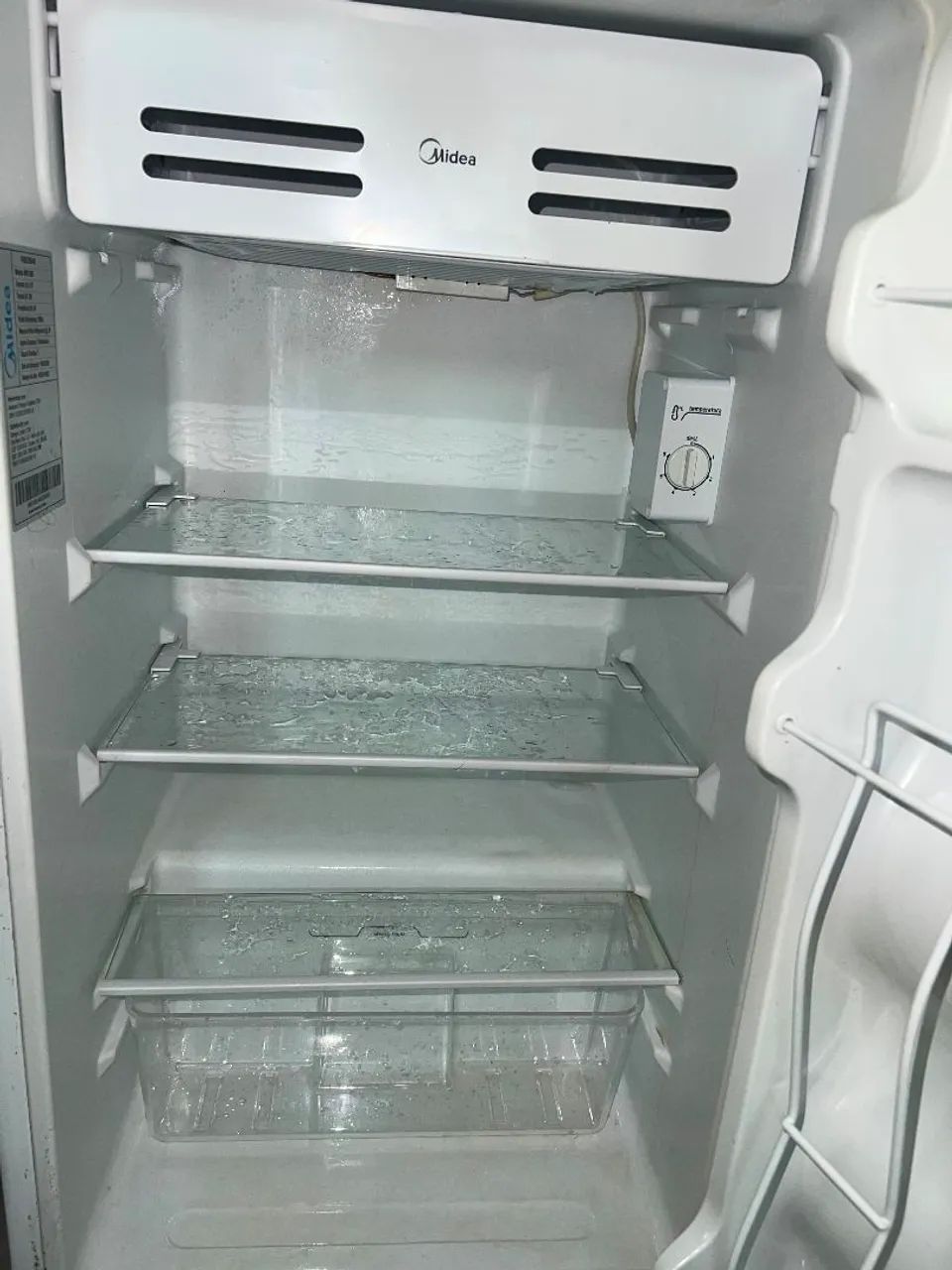 Vende-se FRIGOBAR MIDEA