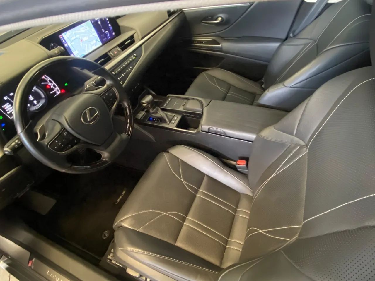 Lexus ES300h ES-300H ES300h 2.5 16V Aut. (hybrid), foto 12 de 20