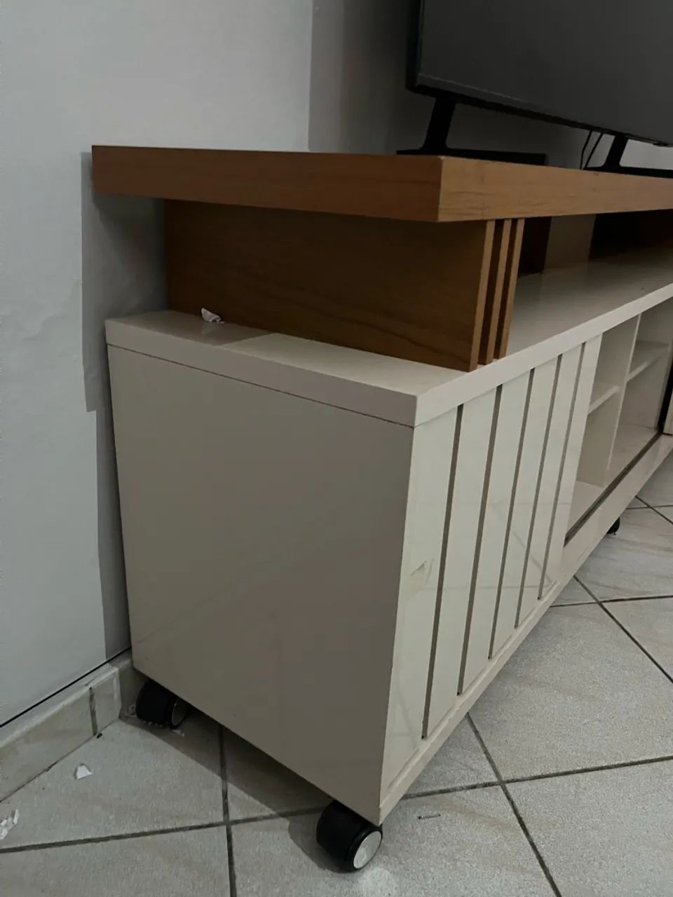Rack para tv com rodinhas  - Foto 2