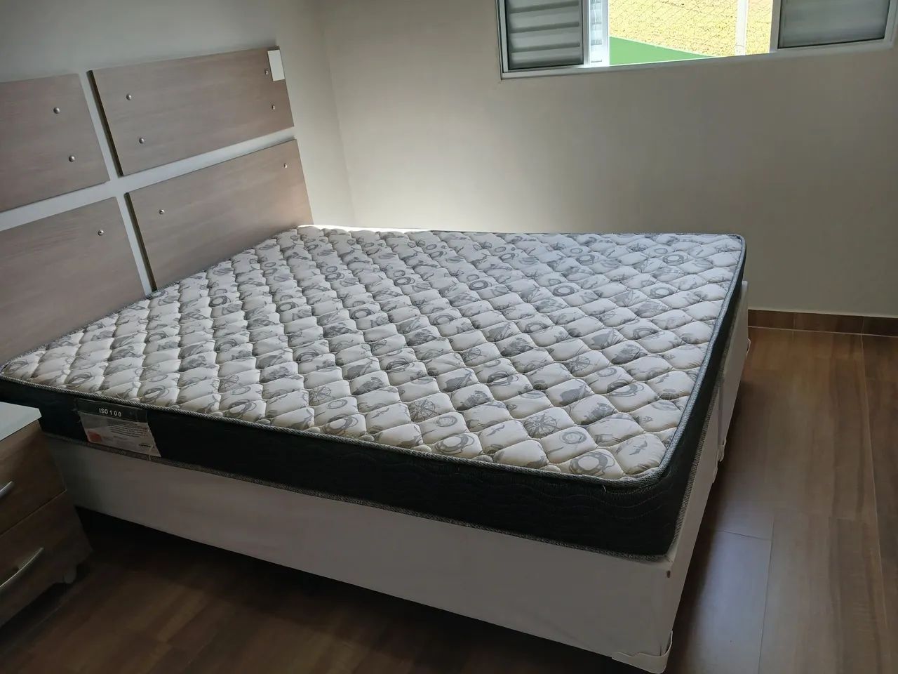 VENDO COLCHÃO DE CASAL QUEEN SIZE 