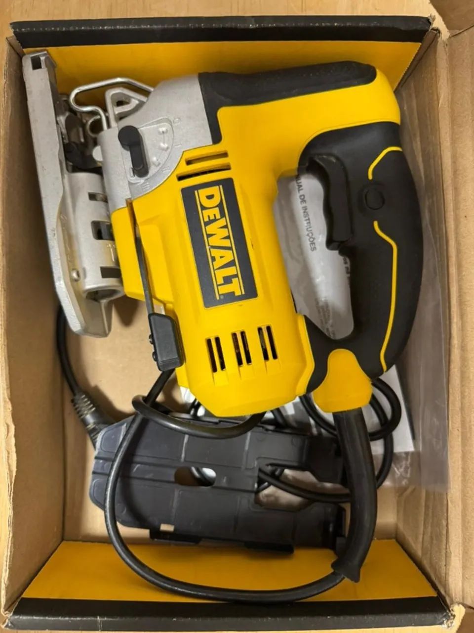 Serra Tico-tico Madeira Profissional Dewalt DW300 500W - Foto 4