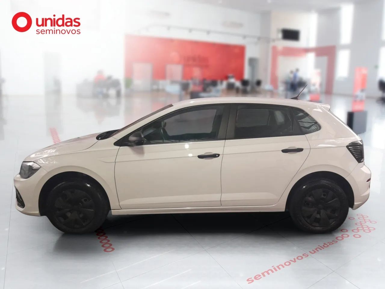 Volkswagen Polo Track 1.0 Flex 12V 5p, foto 2 de 16