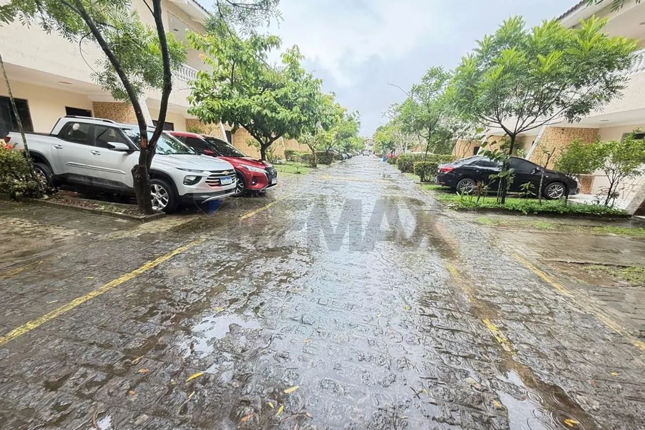 VENDO CASA 4 quartos em condominio lazer completo