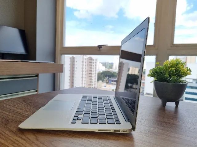 Notebook Apple MacbBook Air 2017 - Core i5 | 256GB SSD | 8GB DDR3 | 13,3" - Foto 4