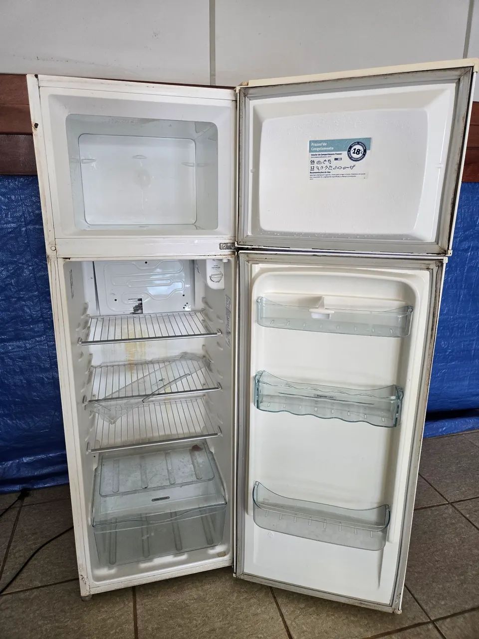 Geladeira Eletrolux com defeito - Foto 2
