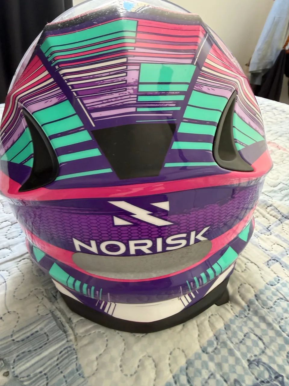 Vendo Jaqueta Helt e Capacete Norisk - Foto 2