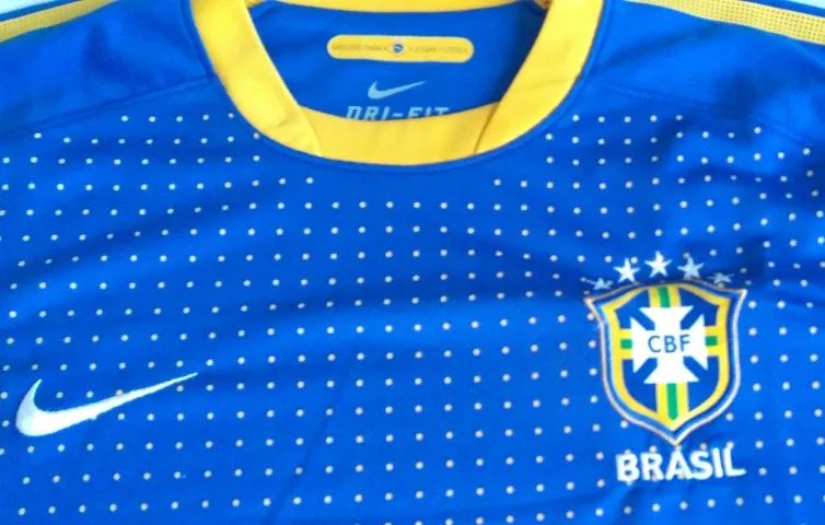 Camisa Oficial da Seleção Brasileira - Brasil - Foto 2