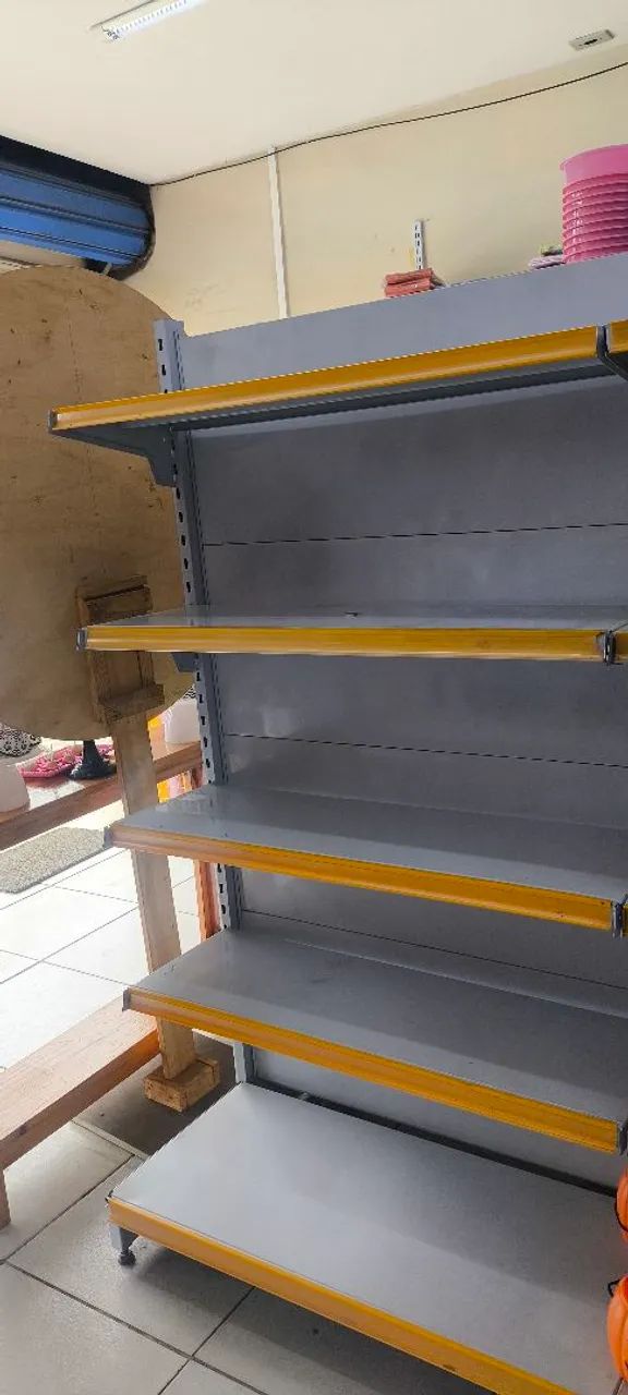 Gôndola Central 1,70 altura 1 módulo dois lados 10 Prateleiras super nova - Foto 2