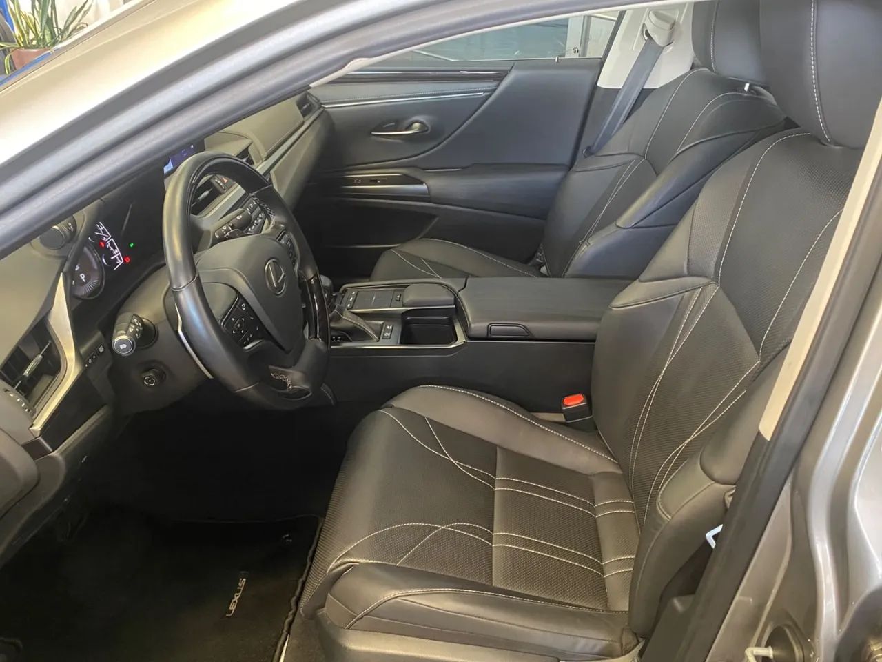 Lexus ES300h ES-300H ES300h 2.5 16V Aut. (hybrid), foto 19 de 20