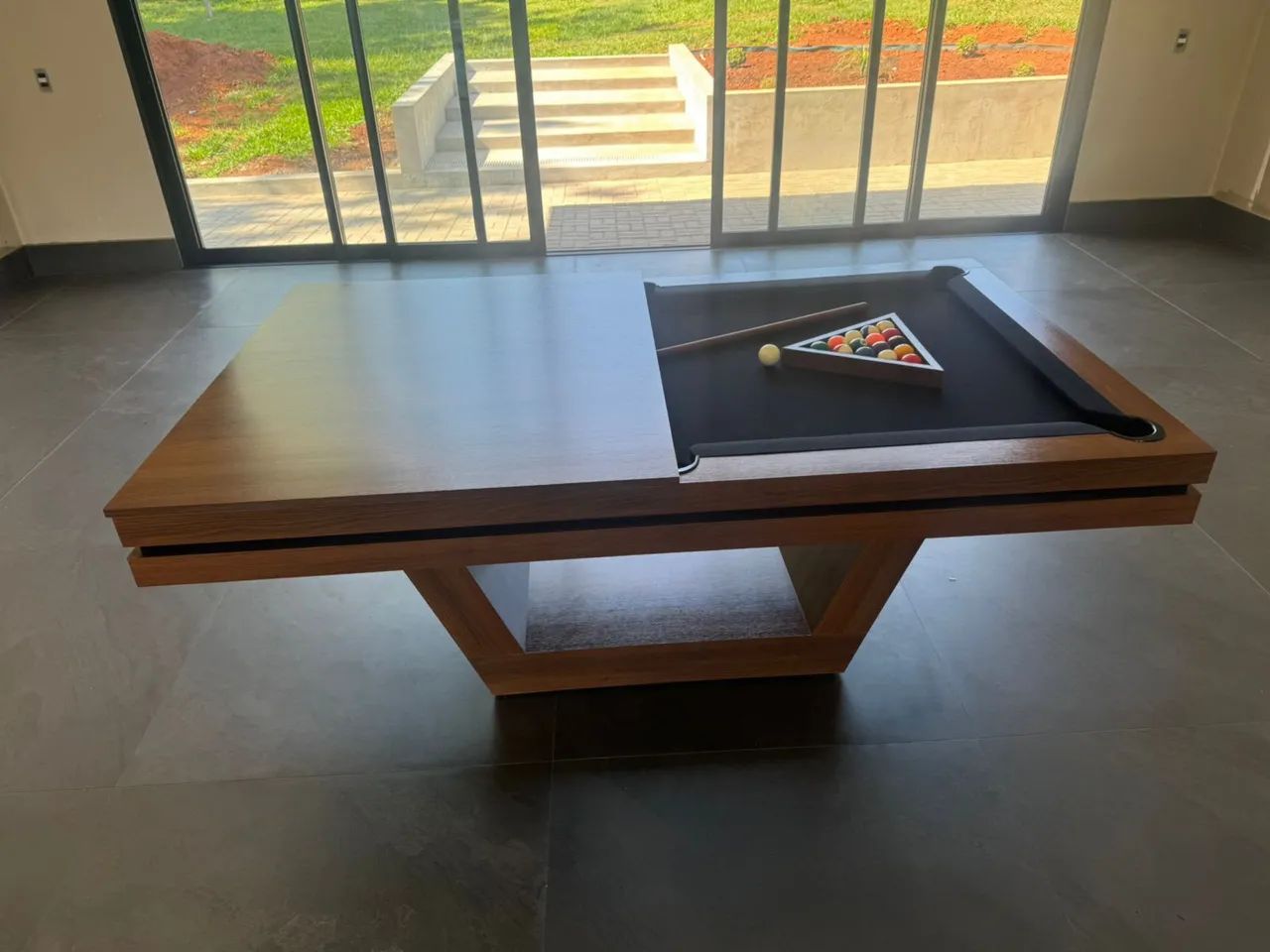 Mesa de sinuca e jantar 