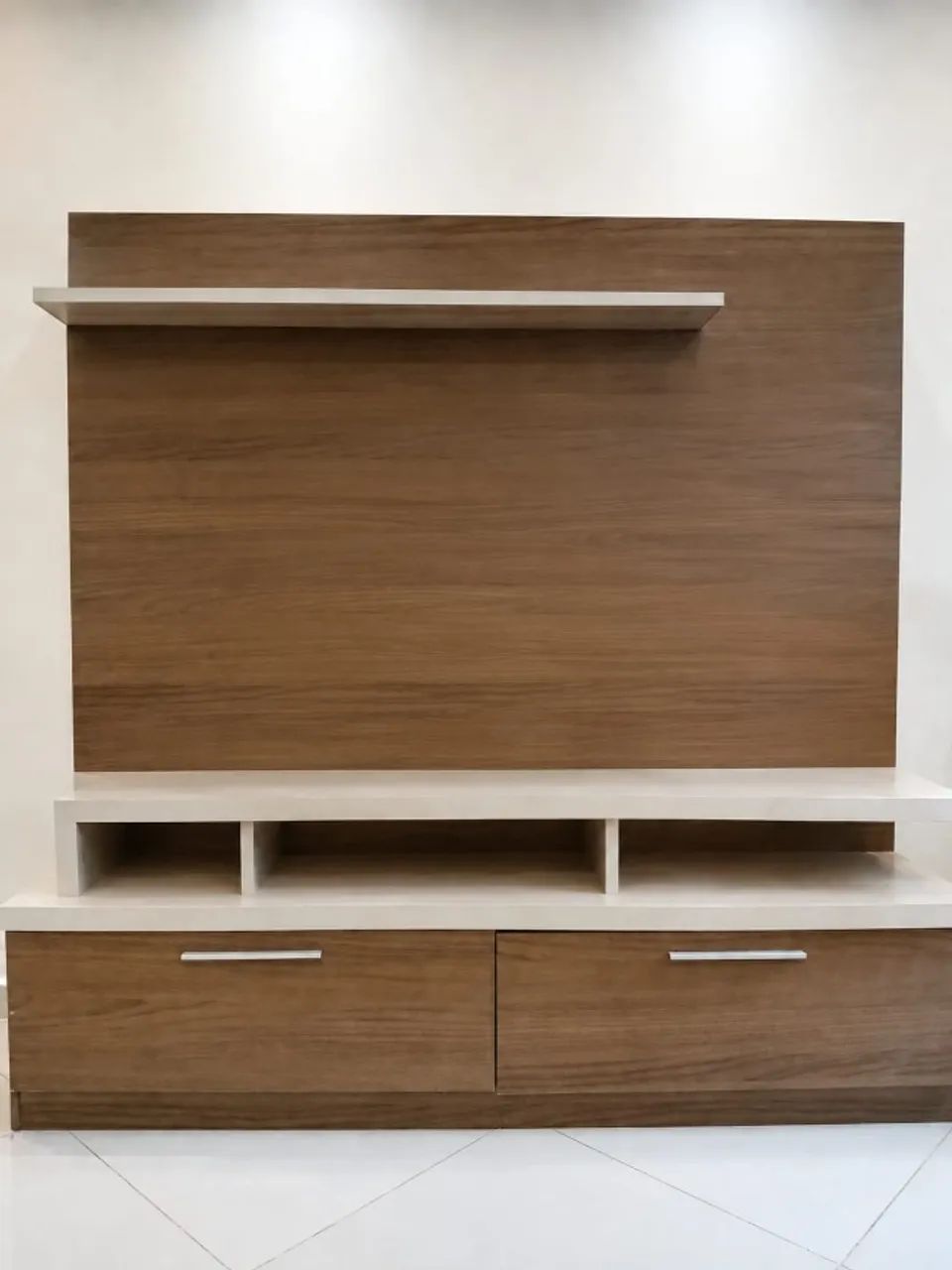 Rack para tv, com painel e gavetas