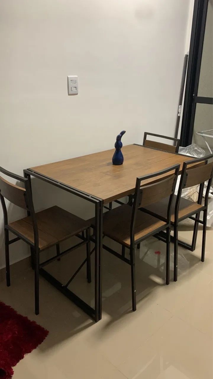 Vende se mesa com 4 cadeiras  - Foto 2