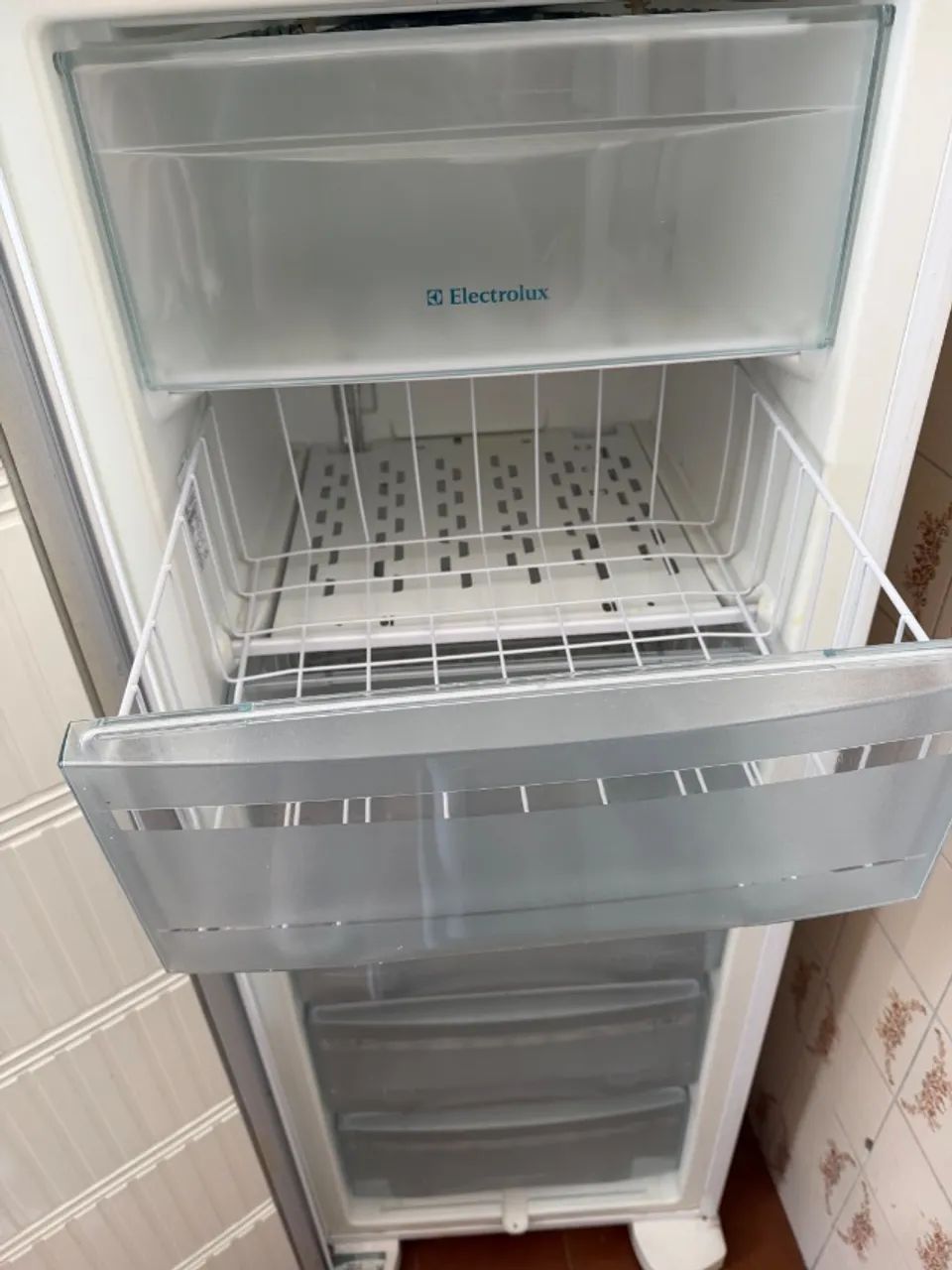Freezer FE22 eletrolux  - Foto 3