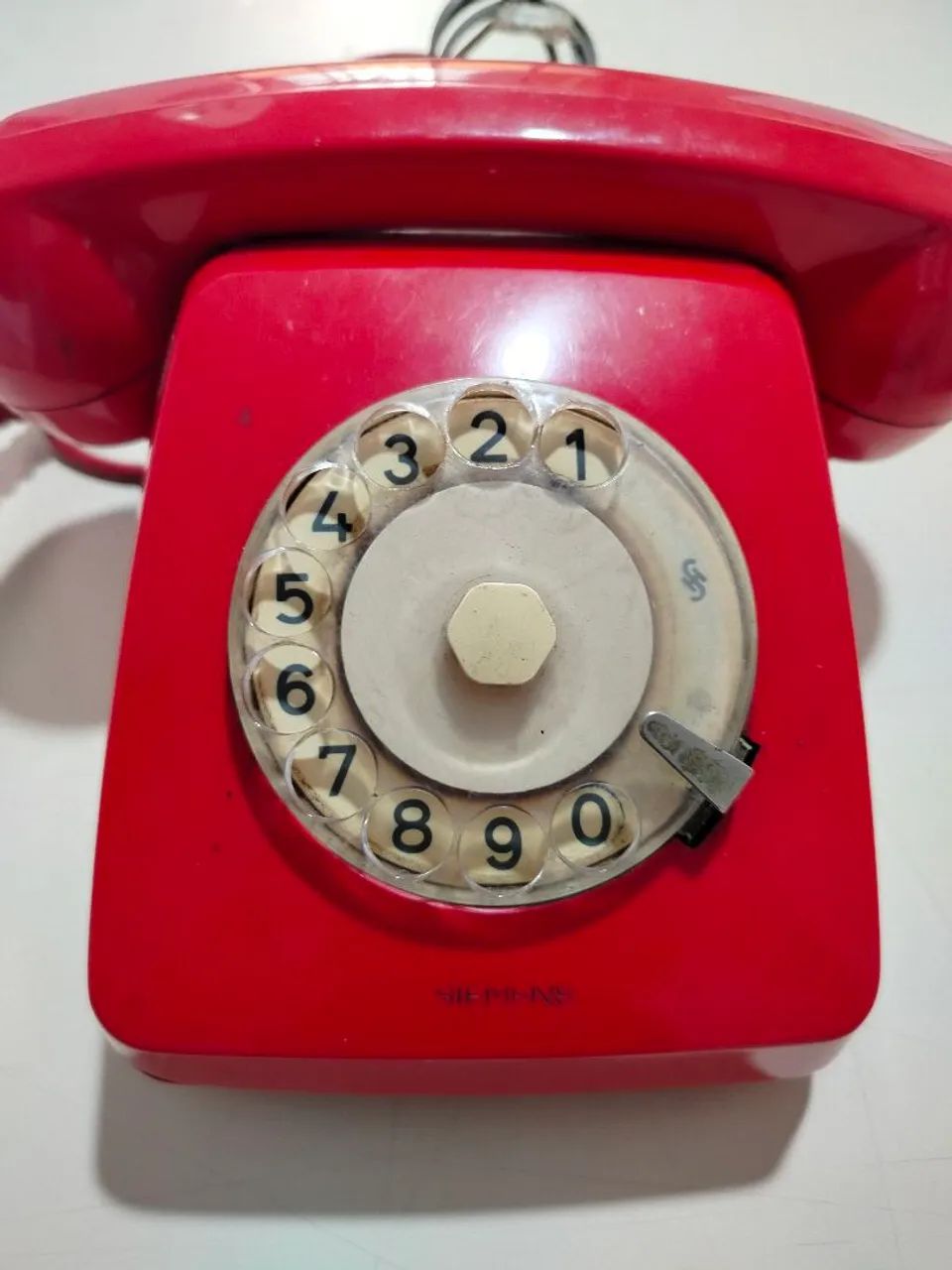 Telefone de disco antigo cor vermelho  - Foto 3