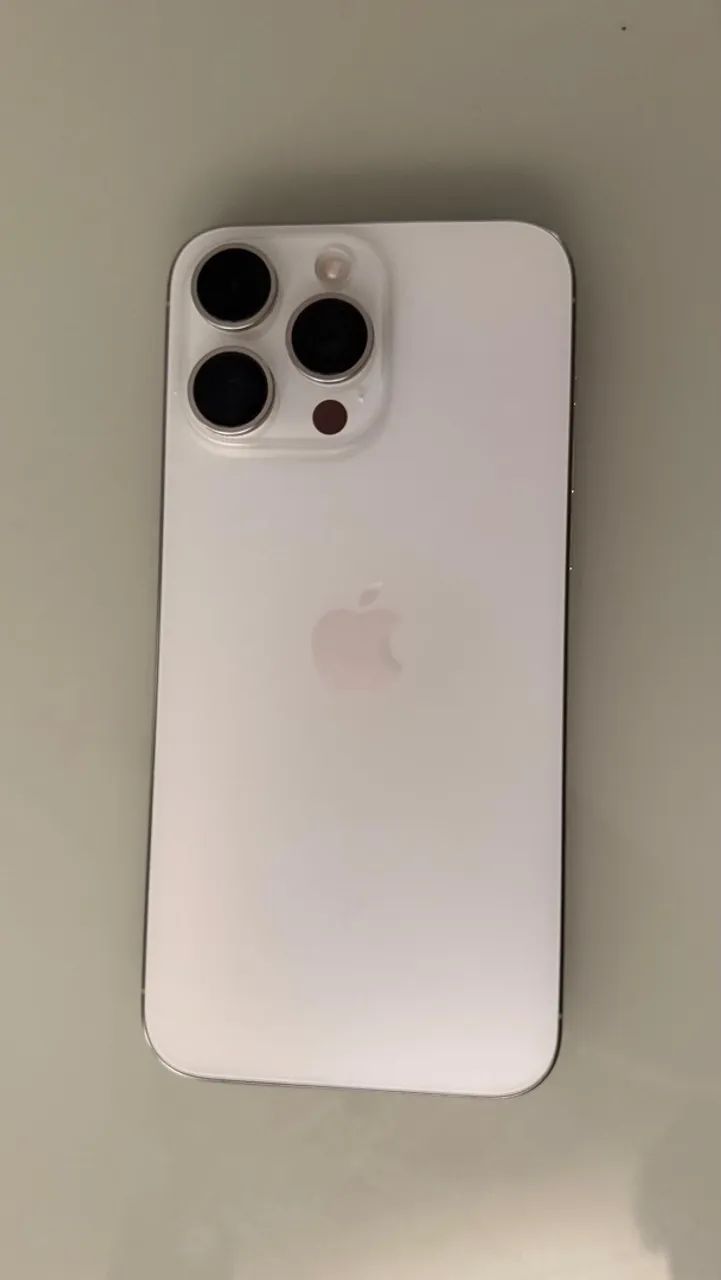 iPhone 15 Pro Max - Foto 3