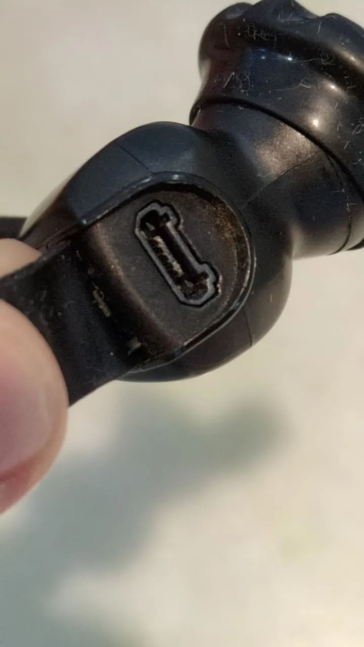 Fone Bluetooth esportivo Yurbuds com estojo e adaptadores - bateria fraca - Foto 5