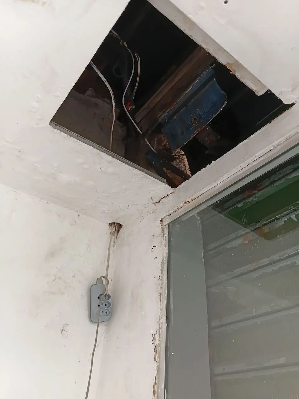 Manutenção e reparos de portas automáticas  de enrolar  - Foto 3