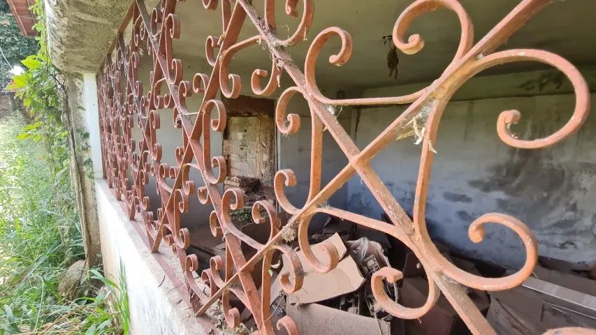 Grade Ornamental Decorativa em Ferro 0,78 x 3,17 - Estilo Antigo maciço  - Foto 2