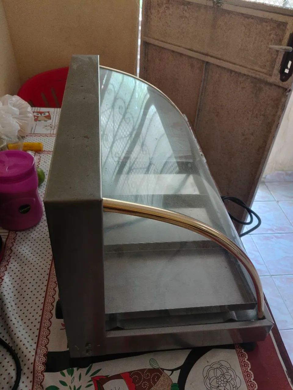 Estufa de salgados 250,00