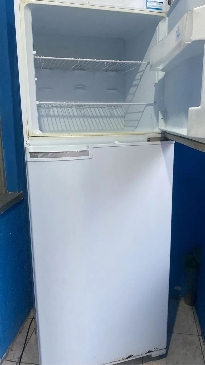 Vendo geladeira  - Foto 4
