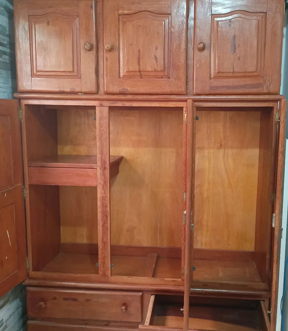 Guarda roupa de Gravatá 