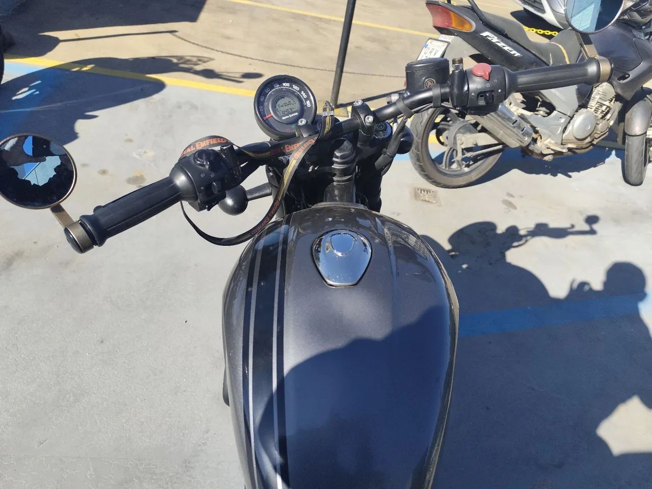 Hunter 350 - Foto 2
