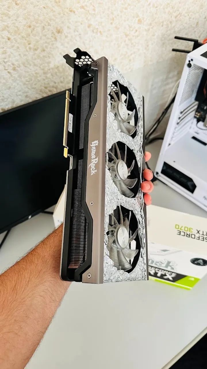 NVIDIA RTX 3070 GAMEROCK - Foto 3
