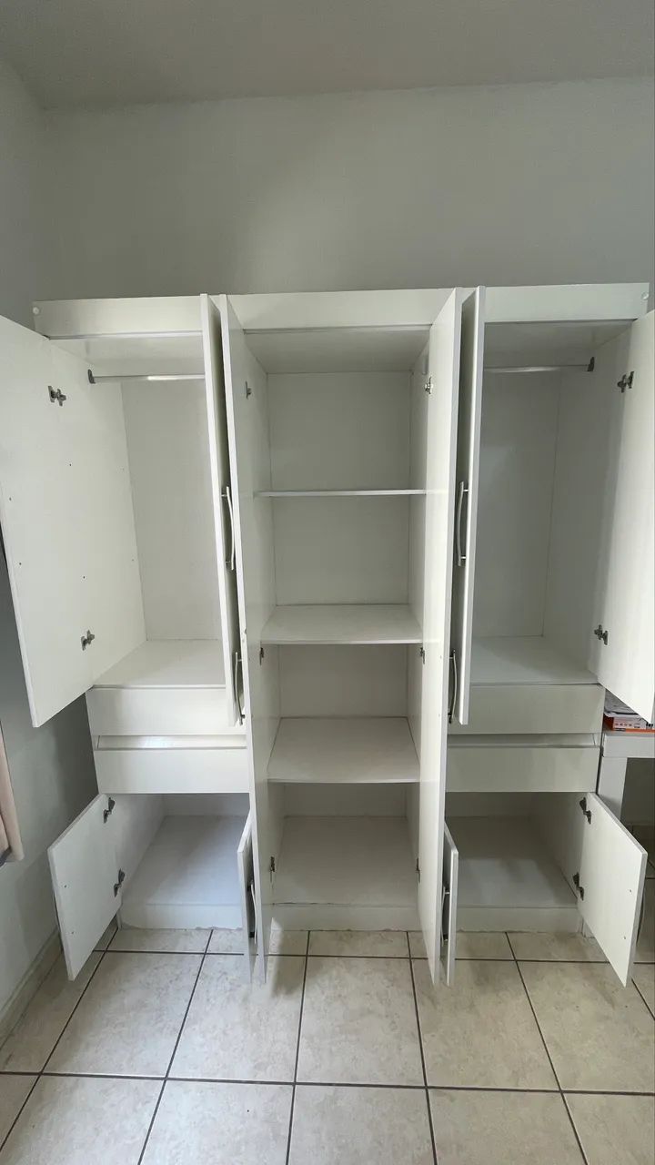 Guarda roupa solteiro com espelho  - Foto 2