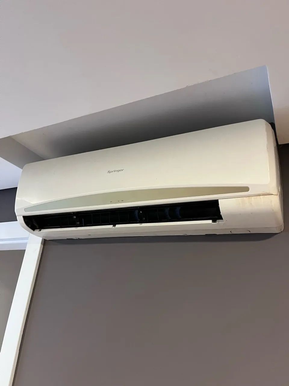 Ar-condicionado Springer 18.000 BTUs Split 220V