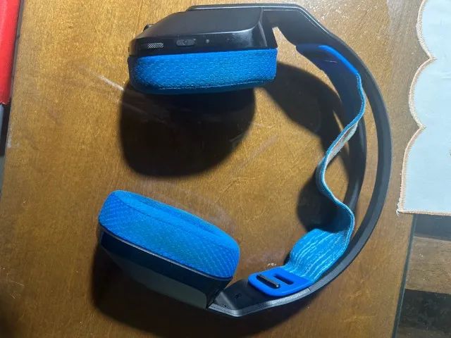 Headset Logitech G535 Lightspeed sem fio, com caixa e receptor - Foto 3