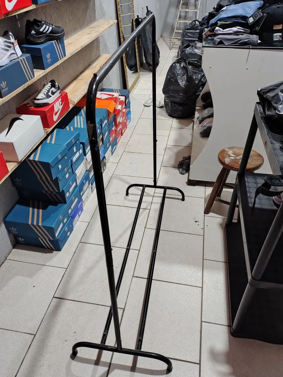 Arara para roupas - Foto 2