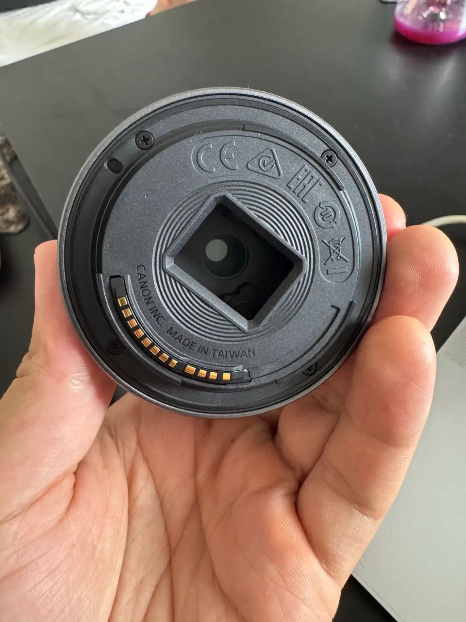 Lente Canon RF-S 18-45mm f/4.5-6.3 IS STM (Open Box) - Foto 2