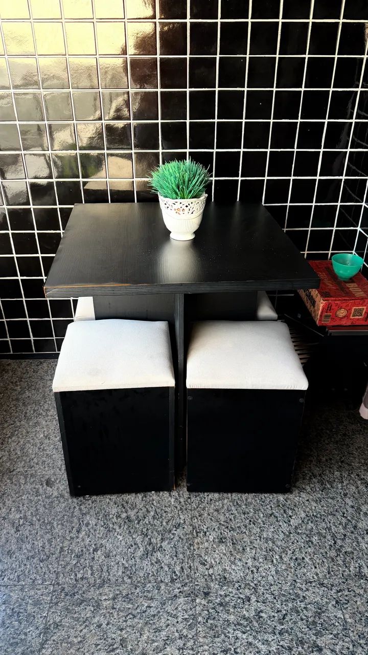 Mesa de varanda com 4 banquetas - Foto 2