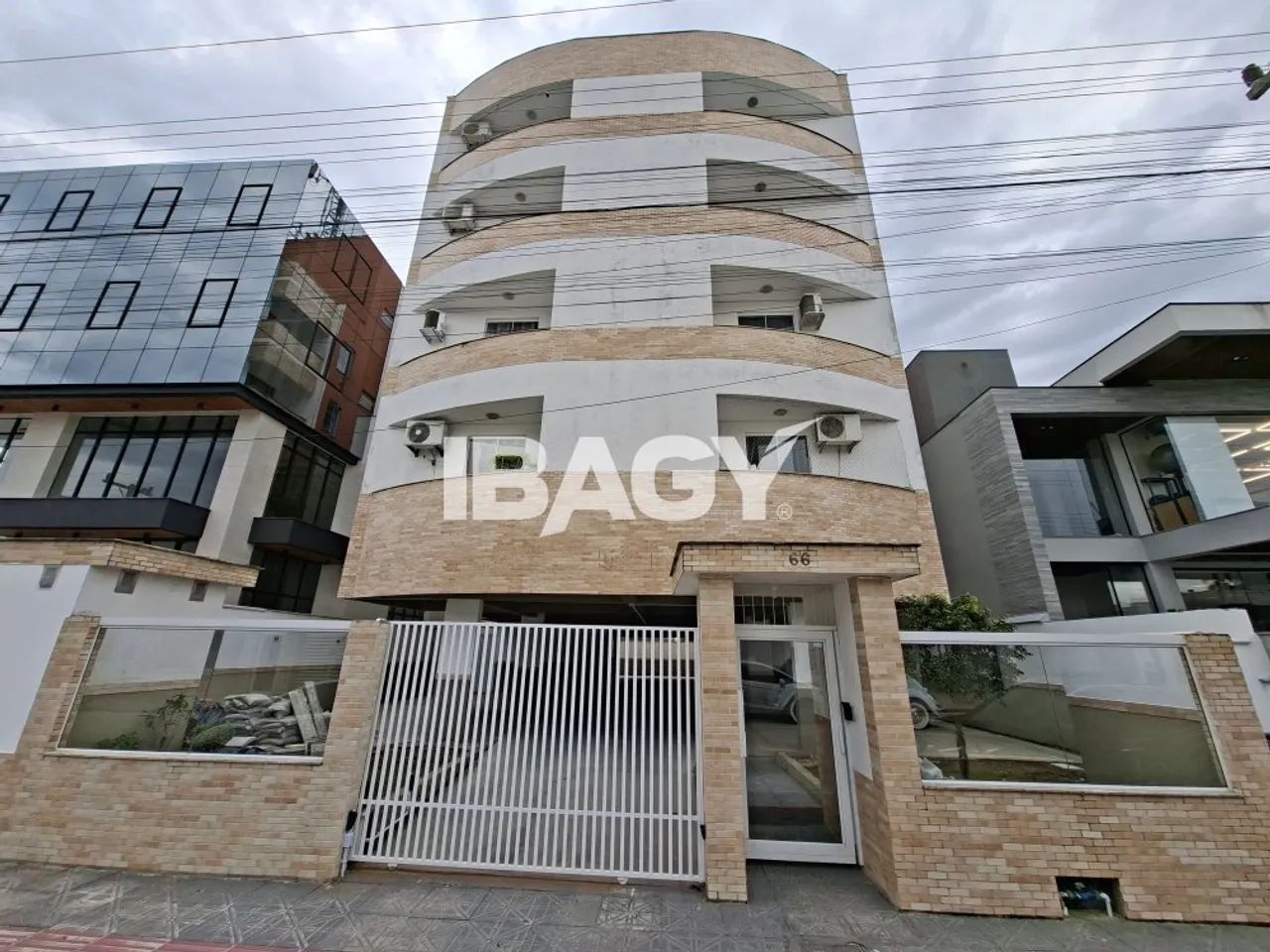 Excelente Apartamento 2 dormitório(s) em Pedra Branca - Palhoça