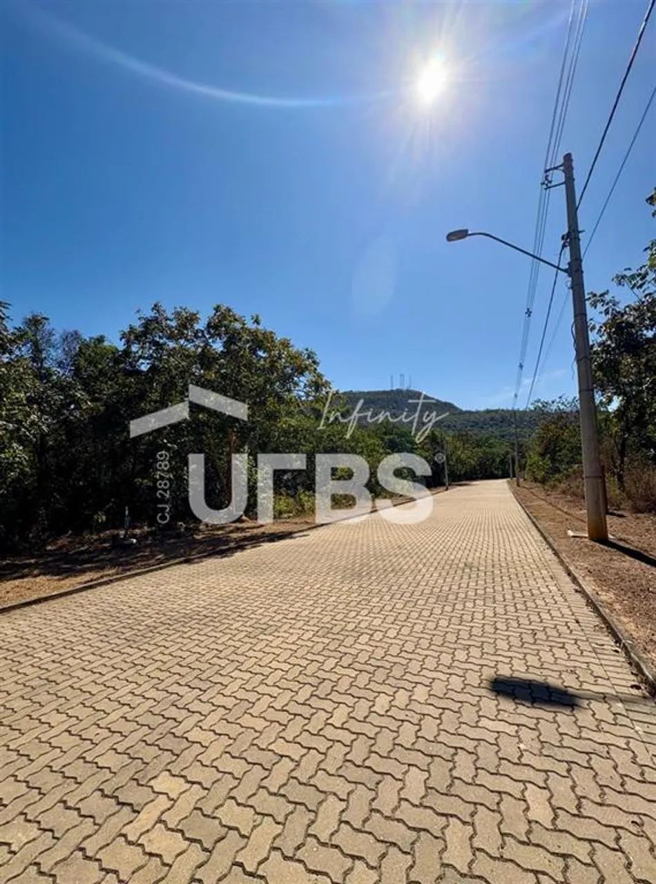 Lote em Condomínio com Excelente Localização